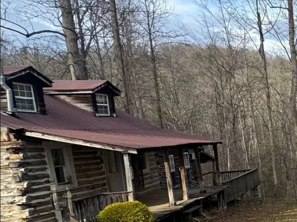 234 Brandenburg Ln, Frenchburg, KY 40322