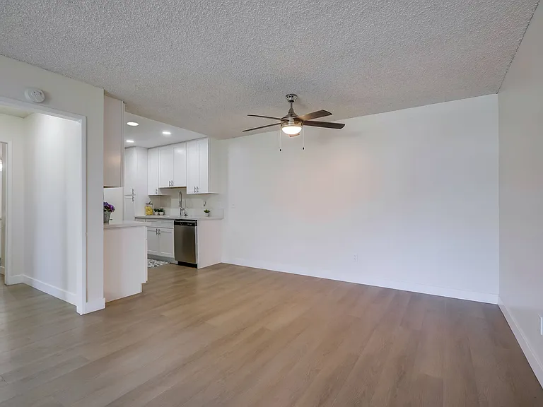 Cypress Park Apartments — Photo 21