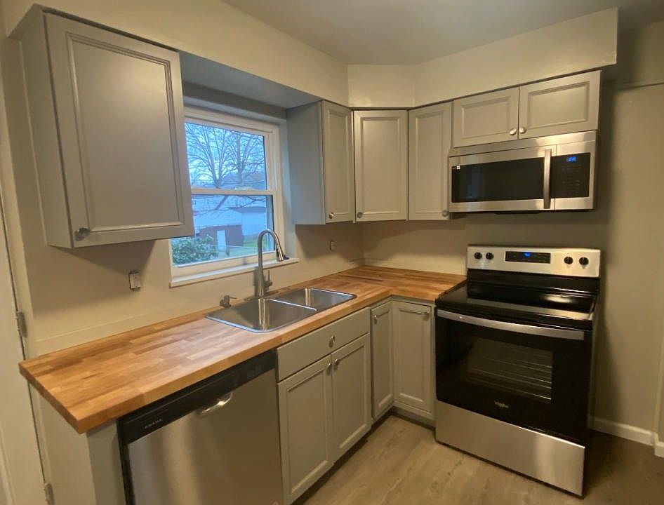 1st image of 504 38th St SE #3