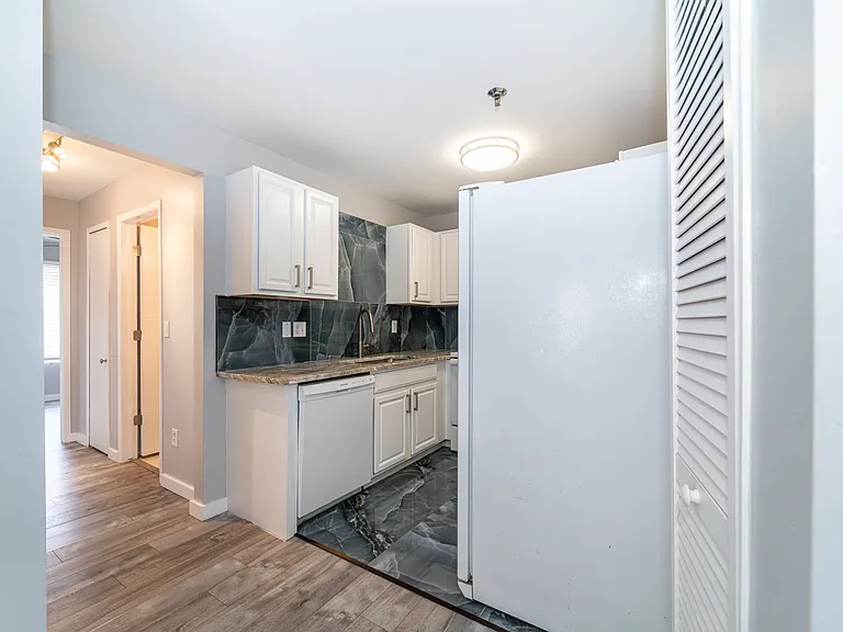 23279 Cornerstone Village Dr — Photo 19