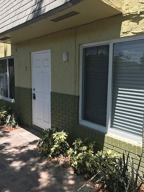 2nd image of 1438 NE 5th Ave APT 2