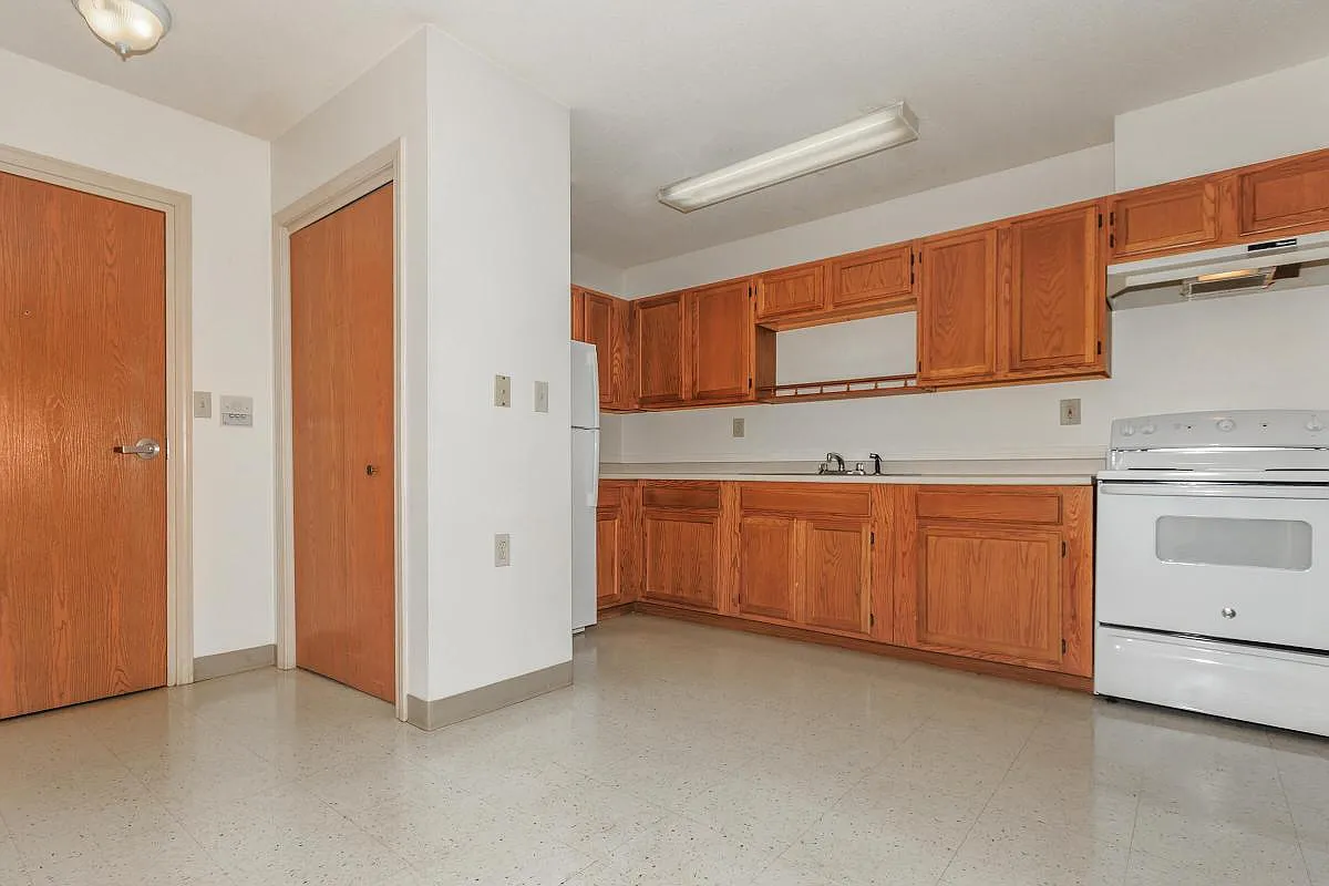 Town Hall Apartments — Photo 2