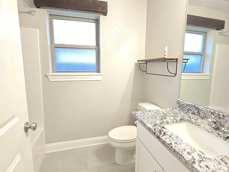 11513 Lindsey Garden Dr — Photo 24