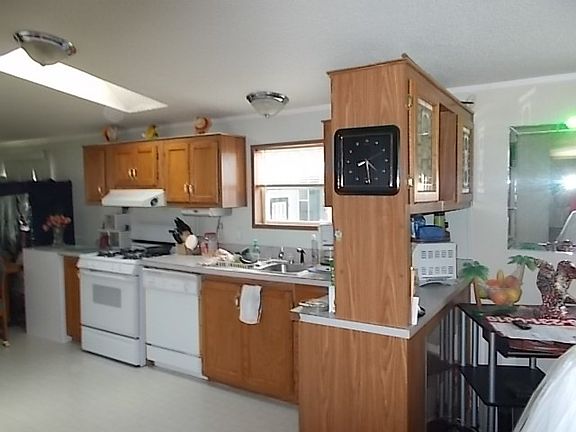 2nd image of 23218 Fountain Dr