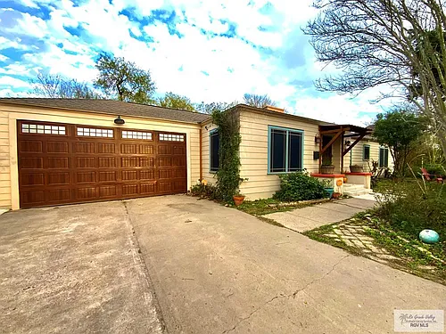 205 Ebony Ave #GUEST COTTAGE Photo 1