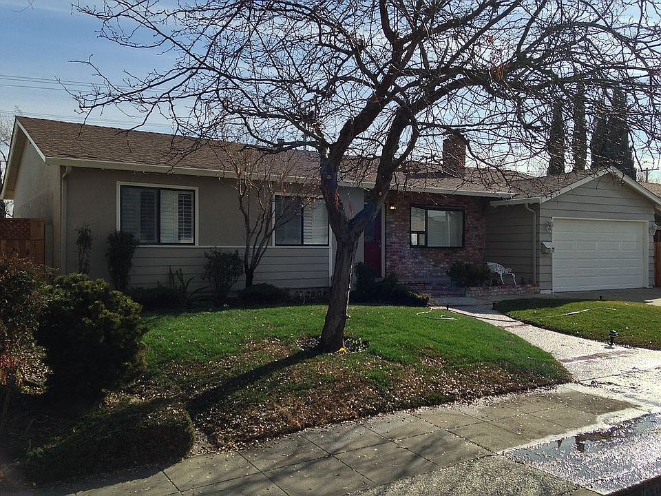 1st image of 7875 Diana Ln