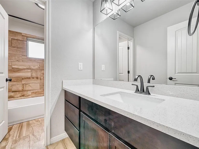 7919 Cypress Country Dr — Photo 20