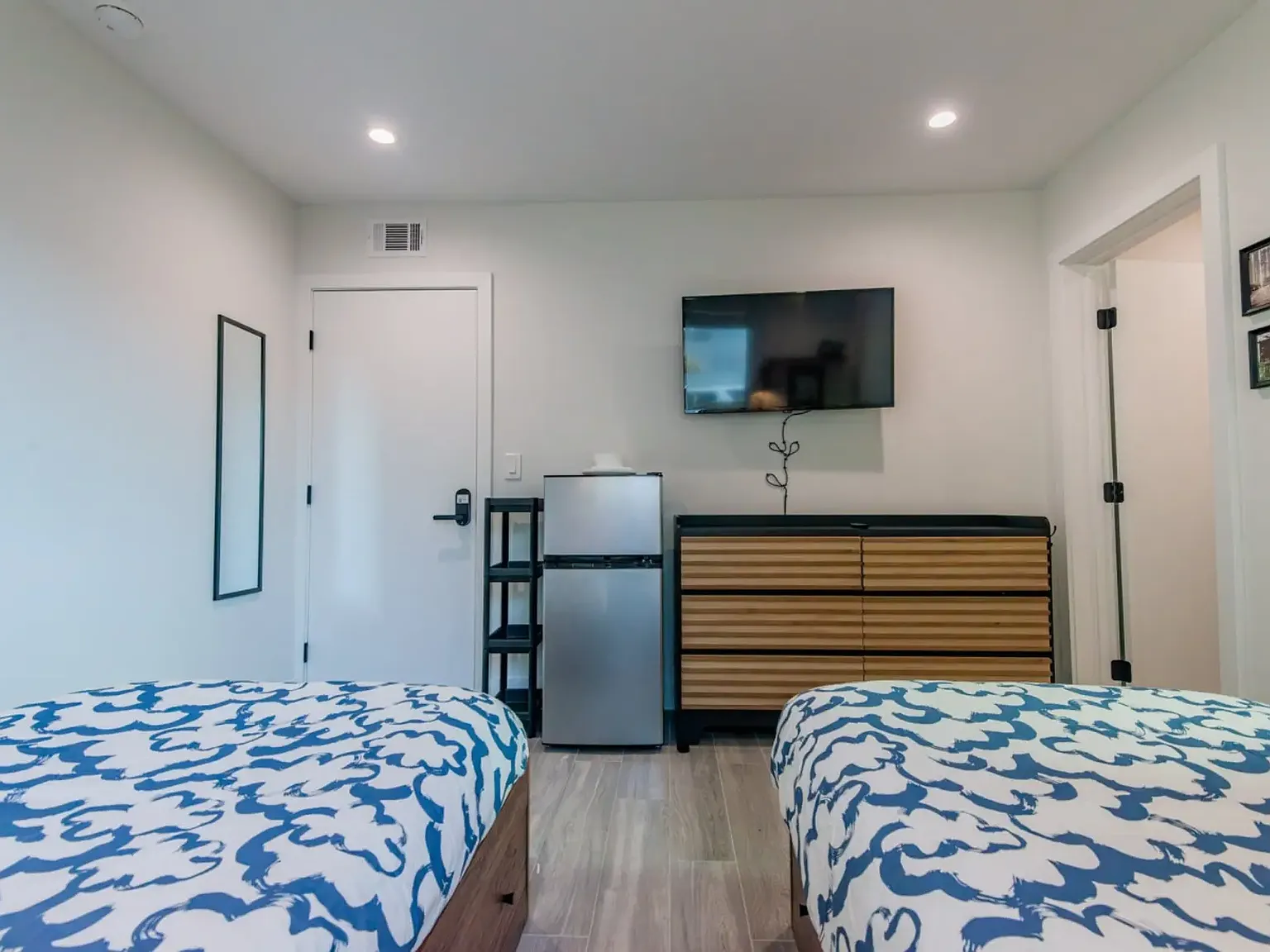 12 bed, $600 — Photo 3
