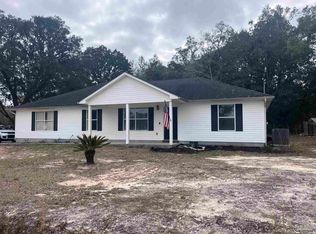 3041 N 17th Ave, Milton, FL 32583