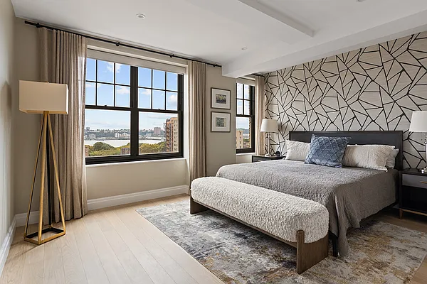 Bedroom, photo 1