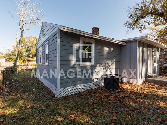 3rd image of 836 W 31st St
