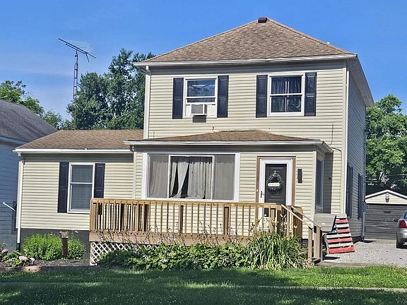 3rd image of 117 S Mill St