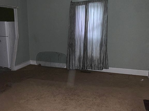 5th image of 306 Broyles St