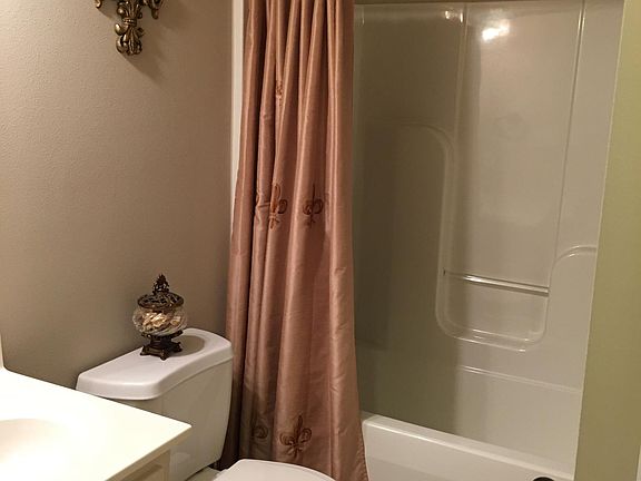 5th image of 41418 Hearthstone Ave