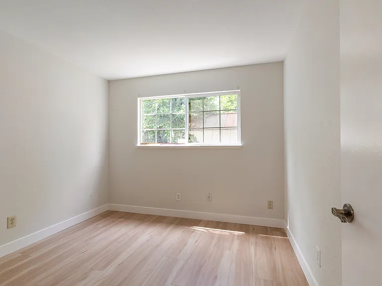 2404 Berrywood Dr — Photo 18