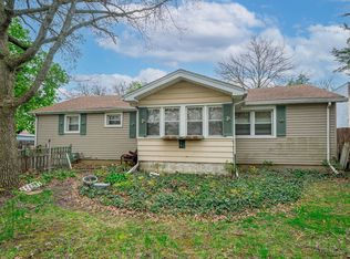 1035 Dearborn Ave, Aurora, IL 60505