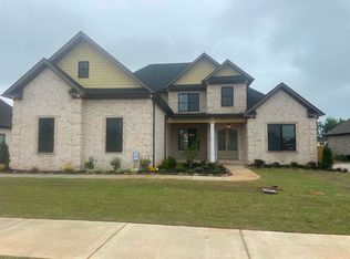 22931 Gunner Cir, Athens, AL 35613