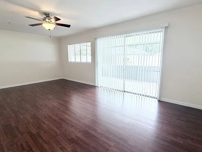 3211 San Pedro Ln — Photo 4