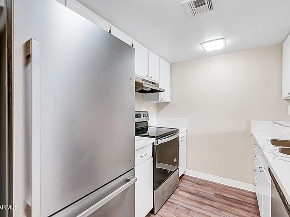 4th image of 3033 E DEVONSHIRE Avenue #1034
