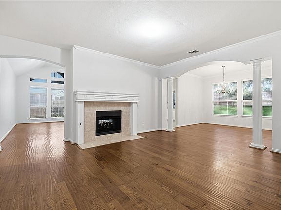 4th image of 727 Willow Ridge Ct