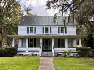 532 N Pinckney St, Mc Clellanville, SC 29458
