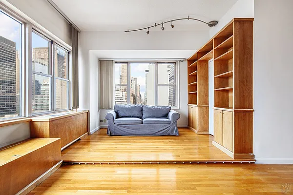 Sold by Halstead Real Estate | media 28