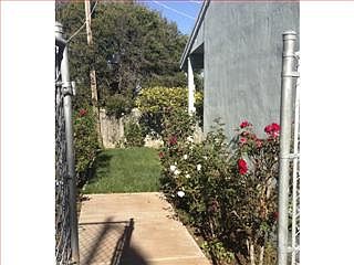 3rd image of 1621 Trollman Ave