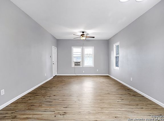 2nd image of 807 W Theo Ave