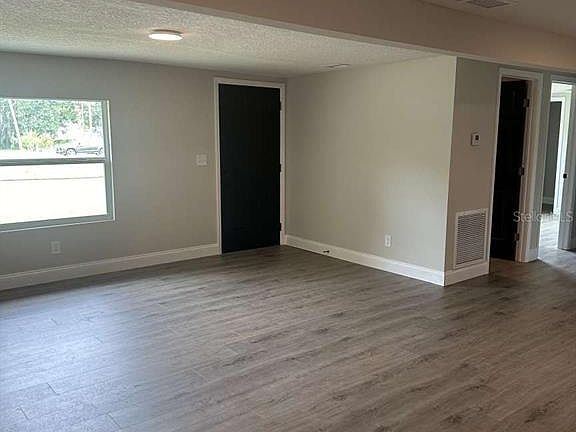 5th image of 3329 LYNN DRIVE
