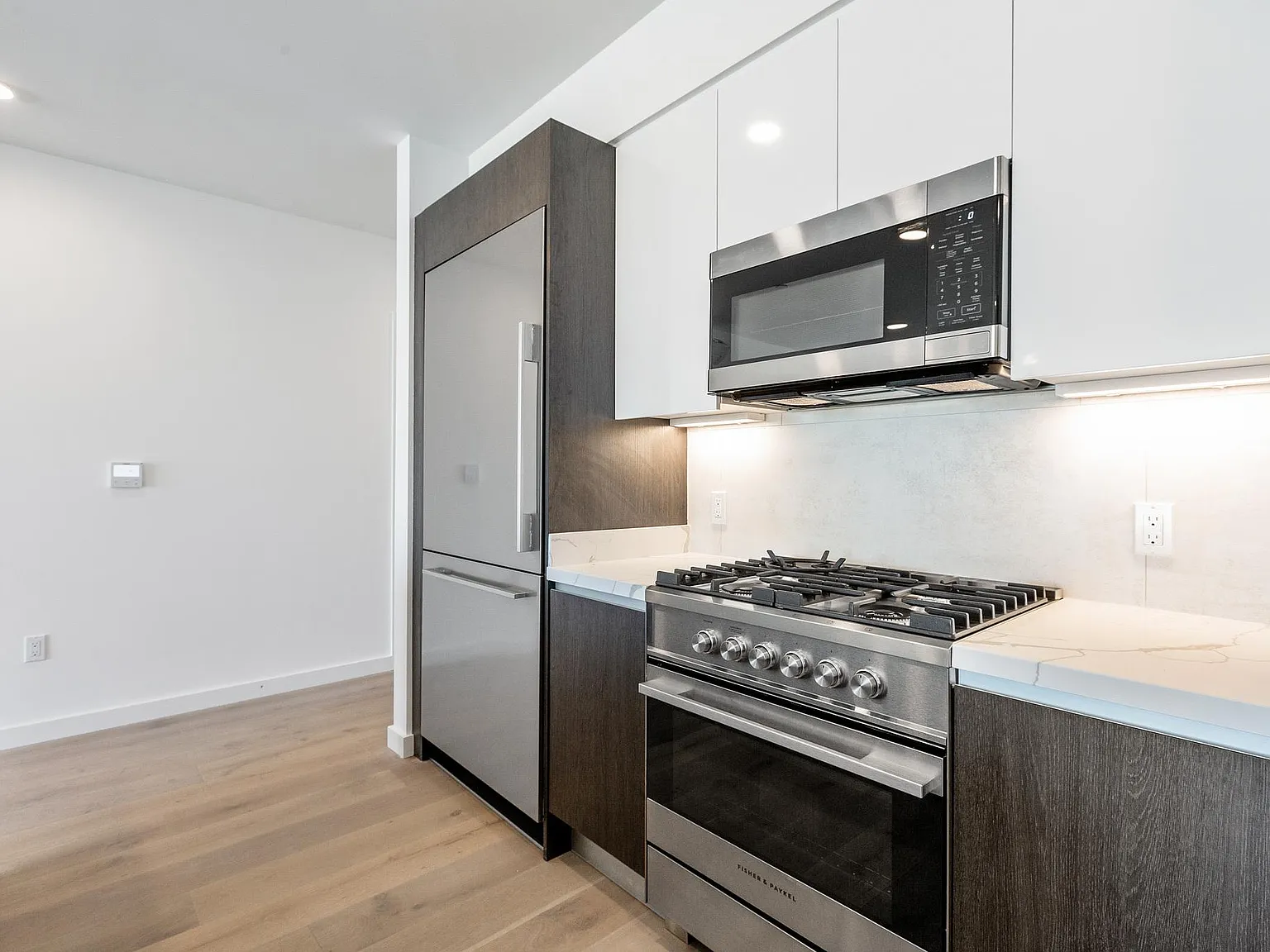 2 bed, 1271 sqft, $5,295 — Photo 4