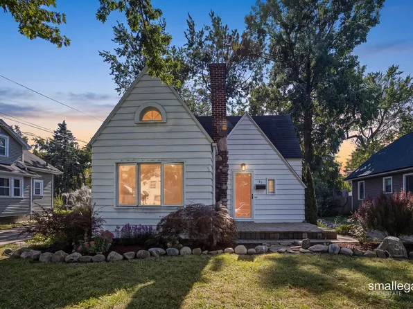 52 Freedom St SE, Wyoming, MI 49548