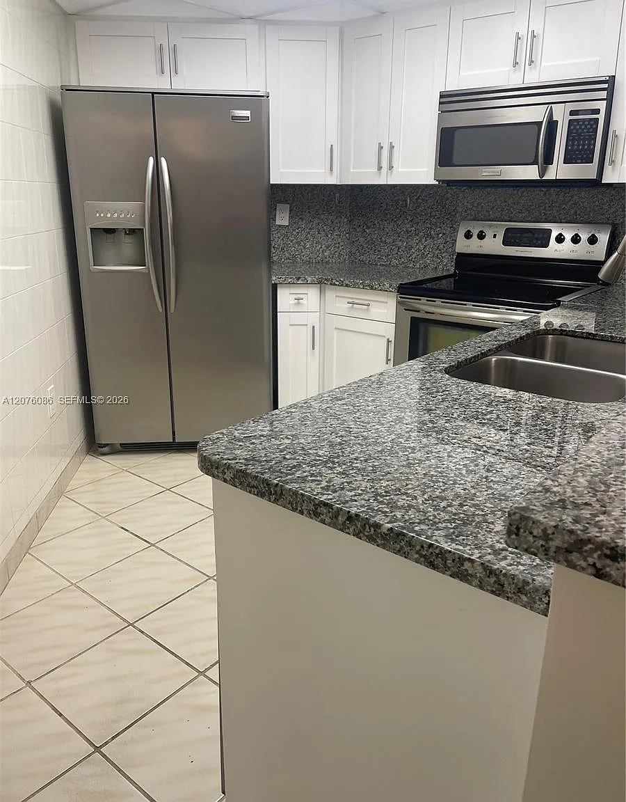 West Fontaine Condo — Photo 4