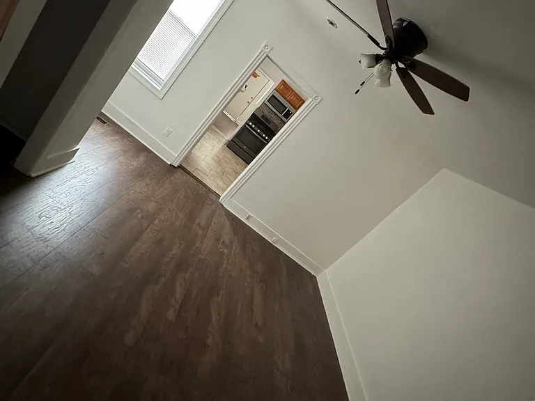 1640 Allengrove St #1 — Photo 2