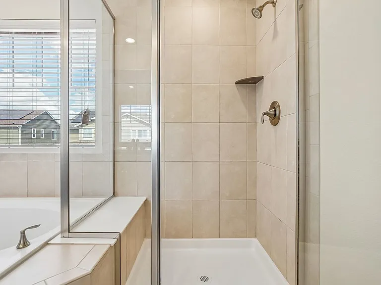 15017 Chicago St — Photo 48