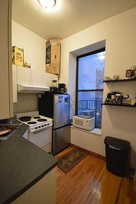 Rented by Universal Realty Group | media 10