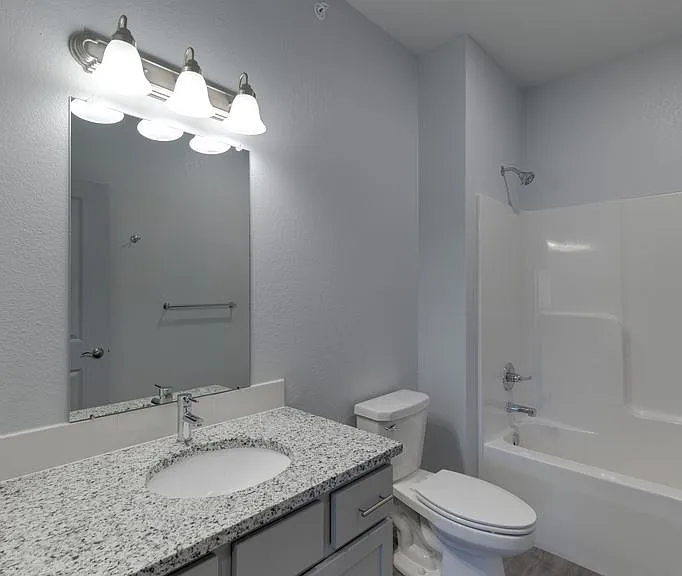 Indian Point Apartments — Photo 43