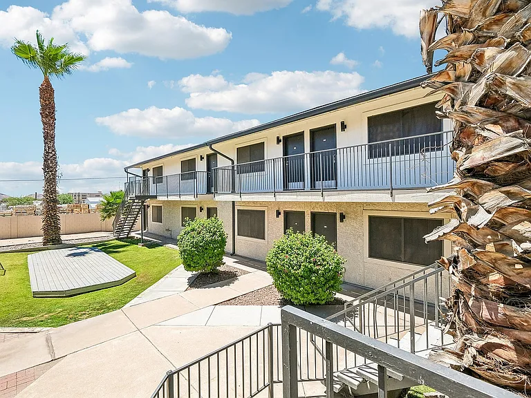 31-web-or-mls-N 23rd Ave-S0307-031