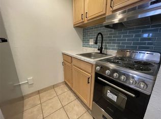 222 Maple St NE APT 26, Albuquerque, NM 87106