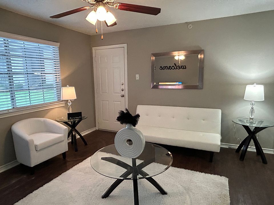 1st image of 1503 Tennis Dr #204