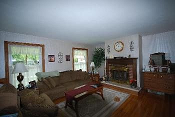 2nd image of 540 Winchester Rd