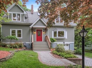 206 Oak Hill Dr, Nyack, NY 10960