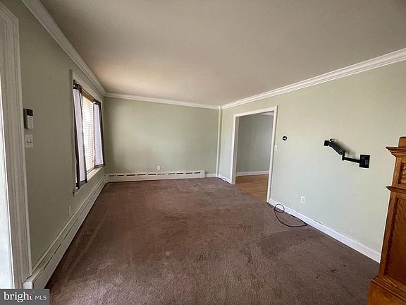 5th image of 811 Main St
