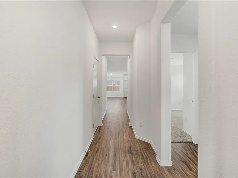 3204 Kenner Dr — Photo 3