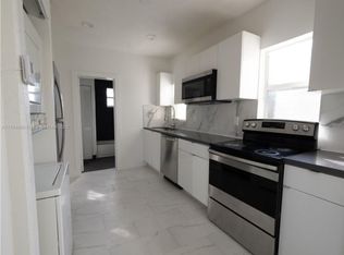 2272 NW 2nd St, Miami, FL 33125
