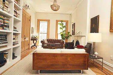 Rented by Alexander Bilu, LREB