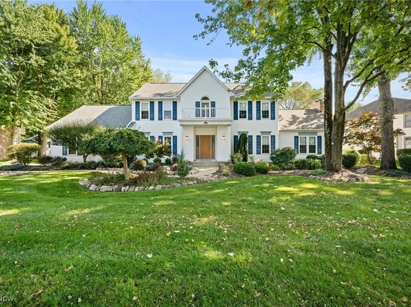 6049 Nicholson Dr, Hudson, OH 44236