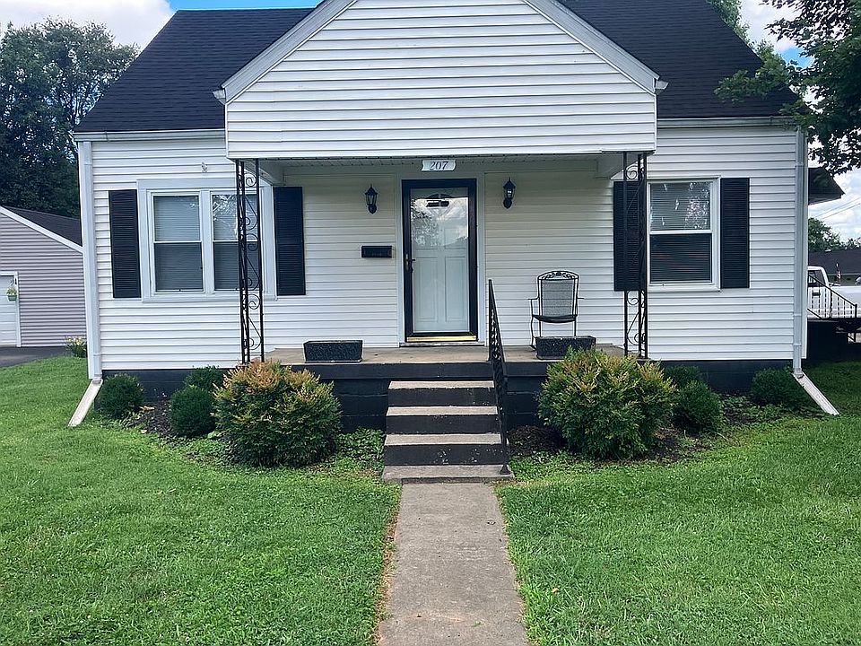 1st image of 207 S Center St