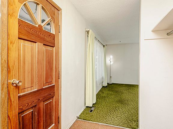 4th image of 5041 48th Ave