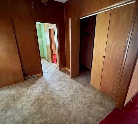 5th image of 206 Garrison Ave
