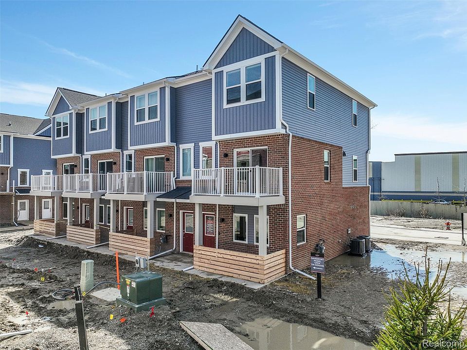 1st image of 777 Canterbury Ln